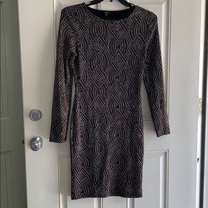 Long sleeve form fitting dress